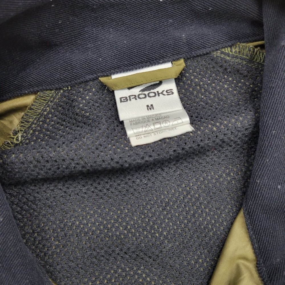 Brooks Airplex Reflective Running Packable Jacket - image 3